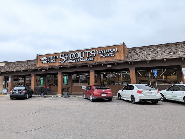 SPROUTS Farmers Market のお店の外観の写真