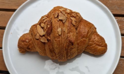 The French Gourmet のアーモンドクロワッサンの写真